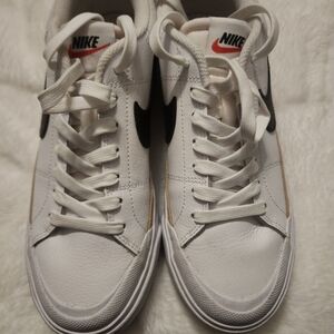 Nike Court Legacy Lift